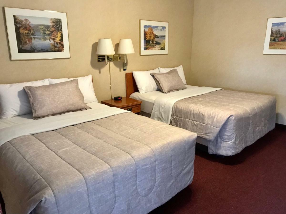 Country Inn Listowel מראה חיצוני תמונה