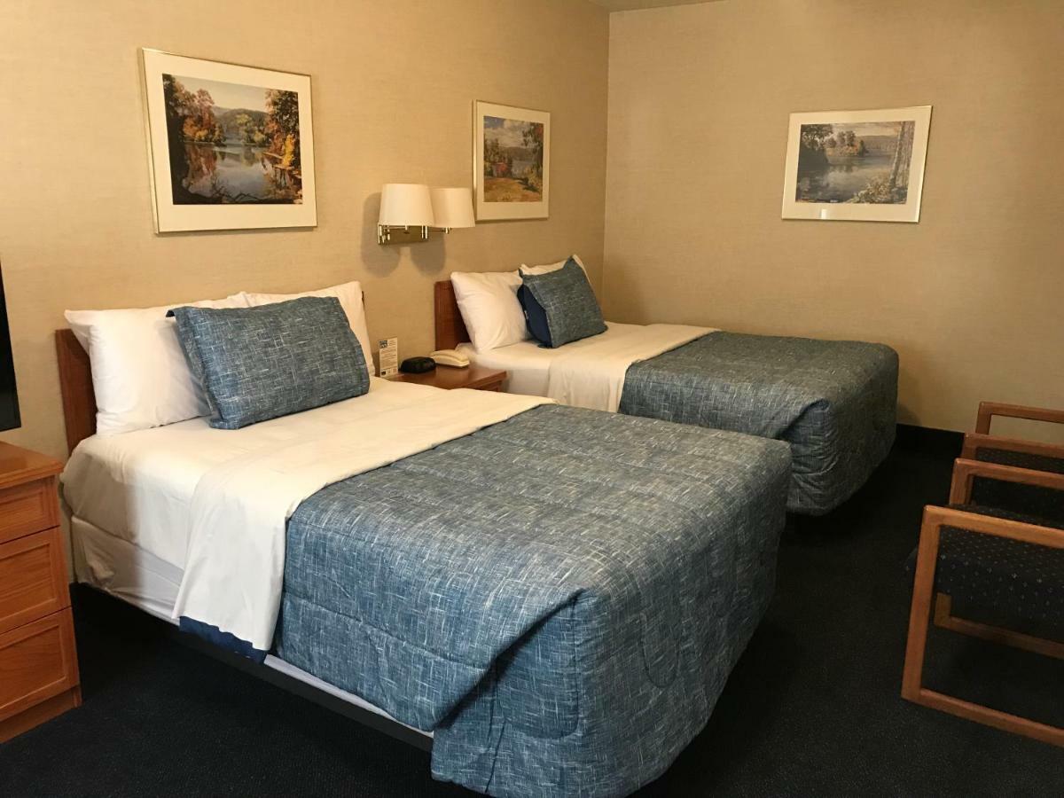 Country Inn Listowel מראה חיצוני תמונה