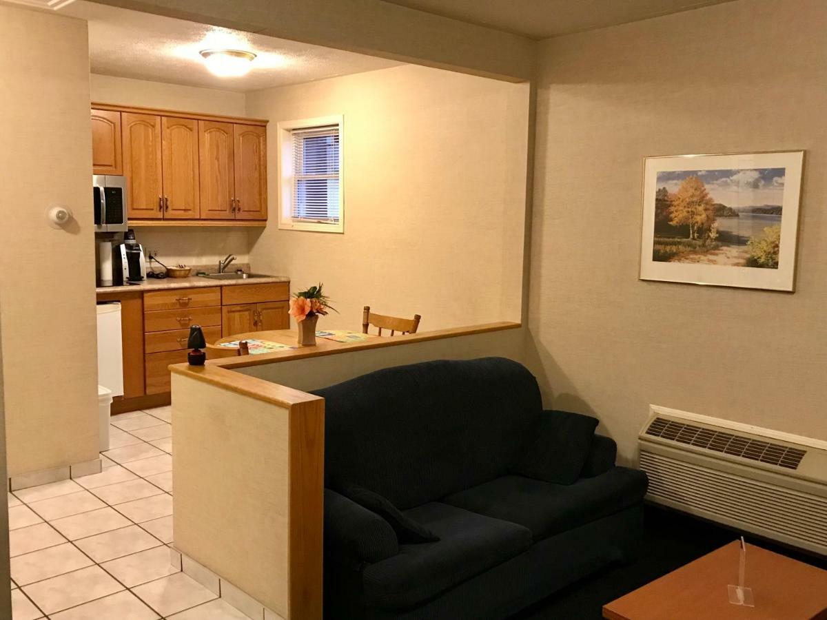 Country Inn Listowel מראה חיצוני תמונה