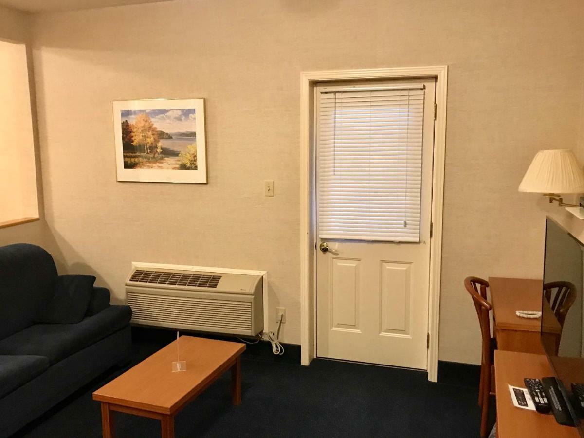 Country Inn Listowel מראה חיצוני תמונה