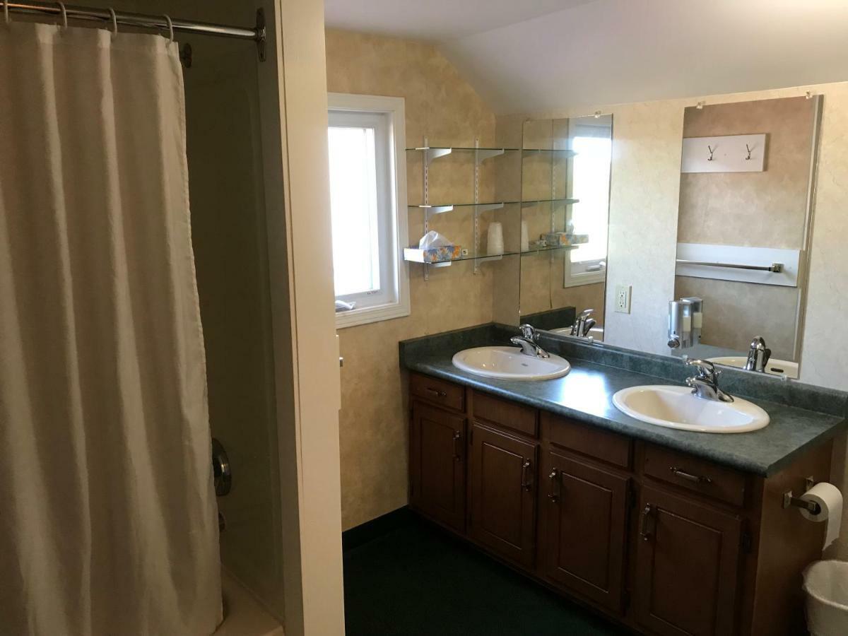 Country Inn Listowel מראה חיצוני תמונה